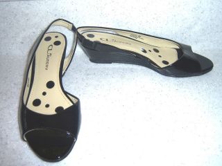 Womens shoes boots sandals CL Laundry shoes sz 8 black patent leather