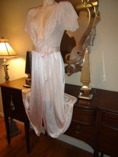 Vtg Gown Pink Robe or Nightgown Bride Spandex Stretch Lace Sweep