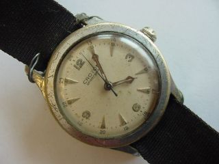   CROTON SPORTSMAN MILITARY DIAL WIND UP MENS WATCH WORKING CLOTH BAND