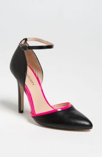 Sole Society Francesca Pump