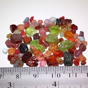 52.9CT.NATURAL MIX STONE ROUGH AFRICA UNHEATED / ROU19209