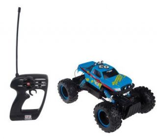 Rock Crawler Off Road RC Vehicle w/ Front & Rear Suspension — 
