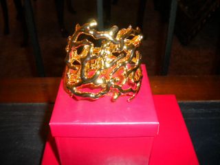 NWT, KENNETH JAY LANES CORAL REEF CUFF BRACELET IN GOLD TONE AVERAGE