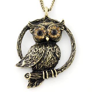 Exquisite Vintage Goldtone Owl Crystal Pendant Necklace