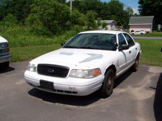 PARTS ONLY 2004 FORD CROWN VICTORIA POLICE INTERCEPTOR USED