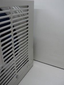 Frigidaire 5,000 BTU Room Air Conditioner (Scratch/Dent) (NOTE)
