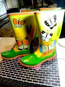 Dirty Laundry Yellow Green Butterfly Rubber Rain Boots New in Box $60