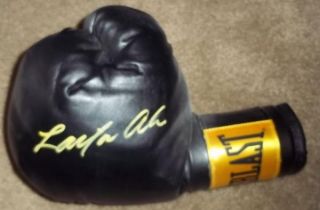 Laila Ali Signed Champion Boxing Glove Certificate Muhammad Daughter