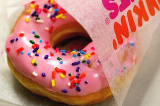 Dunkin Donuts Ceramic Mini Xmas Ornament Pink Donut w Sprinkles 2