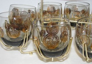 Set of 8 Dorothy Thorpe Gold Roman Coin Roly Poly Glasses in Carrier