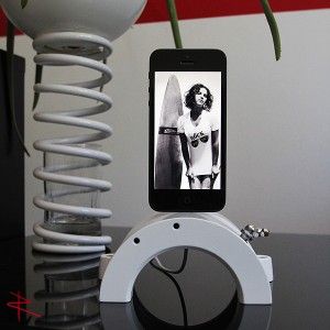 Warrior Cuff White iPhone 5 Lightning USB Charging Dock Off King Air