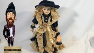 Porcelain Doll Emerald Doll Collection 2001 Edition Carrie Item 16030