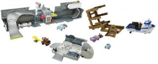 Cars 2 Action Agents Deluxe Vehicle Playset Pack Toys R US Exclusive 3