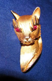 WOW~RARE Vintage Crown Trifari Exotic Cat Pin~Pinky Red Rhinestone