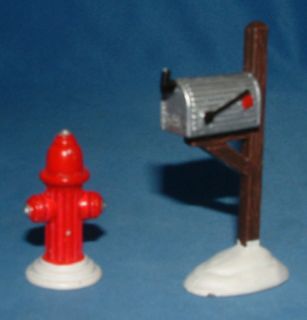 Dept 56 51322 Snow Village Fire Hydrant and Mailbox