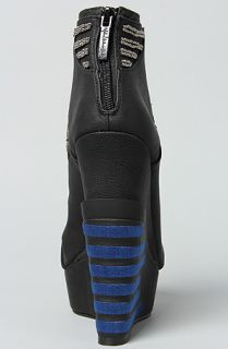 sole boutique the cass shoe in black sale $ 66 95 $ 159 00 58 % off