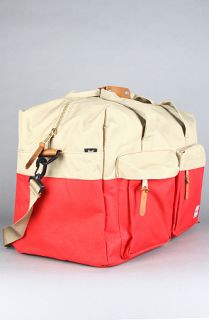 HERSCHEL SUPPLY The Walton Duffle Bag in Red Khaki