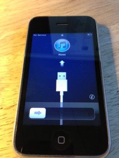 Apple iPhone 3GS   8GB   Black (AT&T) Smartphone (MC640LL/A)