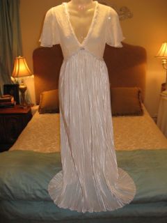 Vtg Flora Nikrooz Bridal Satin Pleats Nightgown Gown XS