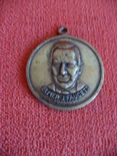 RARE Old Peruvian Defunct Faucett Airlines Badge Medal