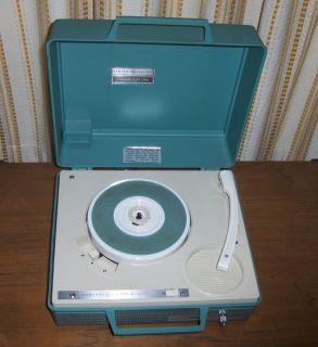 GE PORTABLE RECORD PLAYER GENERAL ELECTRIC V422P Turquoise Blue