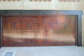 El Rustica Design Cedar Overhead Wood Garage Door 16 x 7