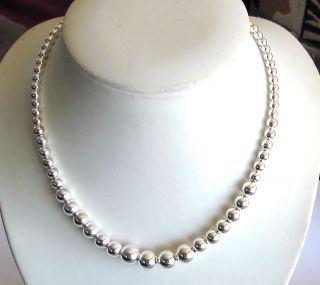  Graduated Bead Necklace 17 inches 15 9 grams with Lobster Clasp