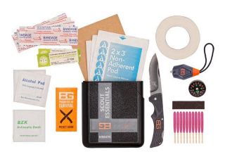  SCOUT ESSENTIALS KIT_FIRST AID_KNIFE & MICRO TORCH_GERBER #31 001078