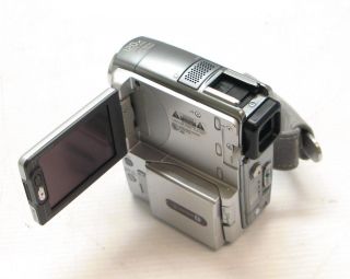 sony handycam dcr pc109 minidv digital video camera