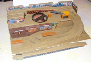 Mattel Hot Wheels Railroad Trains Large Freight Yard Play Set