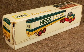 1976 Working Hess Toy Truck in Original Box with All 3 Marked Barrels