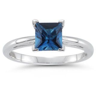 2.83 Cts London Blue Topaz Solitaire Ring in 14K White