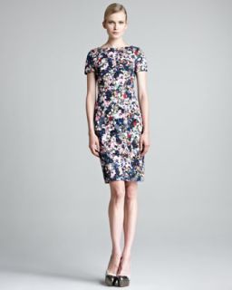 Fitted Floral Dress    Fitted Flower Dress