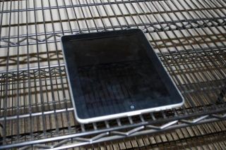 Apple iPad 1st Generation 64GB Wi Fi 3G 9 7in Black MC497LL A