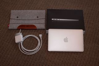 Apple MacBook Air 11 6 Laptop 1 6 GHz Core 2 Duo 256GB SSD HD 4GB RAM