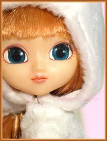 This auction is for the beautiful mini Leprotto Pullip doll, dressed