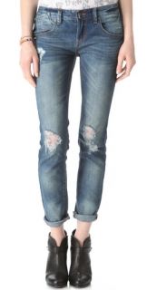 Distressed / Destroyed / Ripped Jeans
