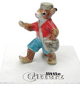 Little Critterz Johnny Appleseed Chipmunk Miniature Wee Animal Figurine LC 636  