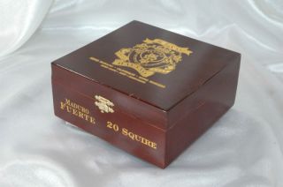 Oliveros King Havano Squire Wooden Cigar Box