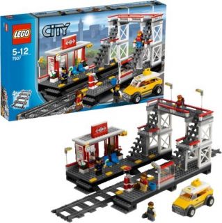 Lego City Trains 7937 Train Station New SEALED Hard to Find Set Great