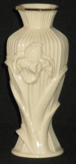 Lenox Ivory Iris Vase 24KT Gold Mark w Certificate