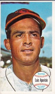 1964 Topps Giants 39 Luis Aparicio Orioles EX