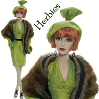 Madame Alexander Green with Envy Fully Articulated 16 Full Vinyl