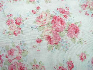 Mary Rose 8 Collection Faded Red Roses Jadite Leaves Quilt Gate MR1201