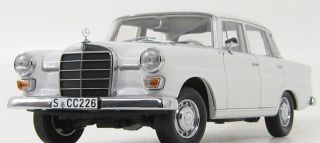 Norev 1966 Mercedes Benz 200 Limousine Heckflosse White Dealer Ed 1 18