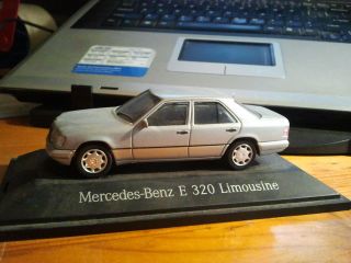 Mercedes Benz E 320 Limousine 1 43