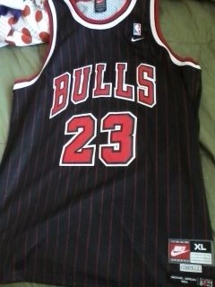 Michael Jordan Chicago Bulls Jersey Nike Throwback XL Swingman 23