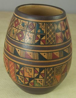 Artisan Pottery Cuzco Geometry VASE from PERU Hand Painted old style 4