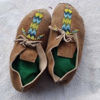 Mid 1900s Northern Cheyenne Hide Beaded Moccasins Mont ana