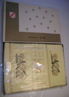 YELLOW GOLD EMBROIDERED BATHROOM HAND TOWELS FACE CLOTH GIFT SET